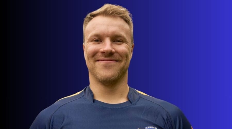 Tom Williams sponsored by Oracle Car Finance