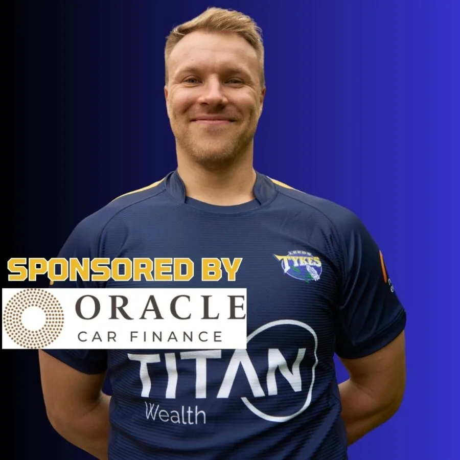 Tom Williams sponsored by Oracle Car Finance