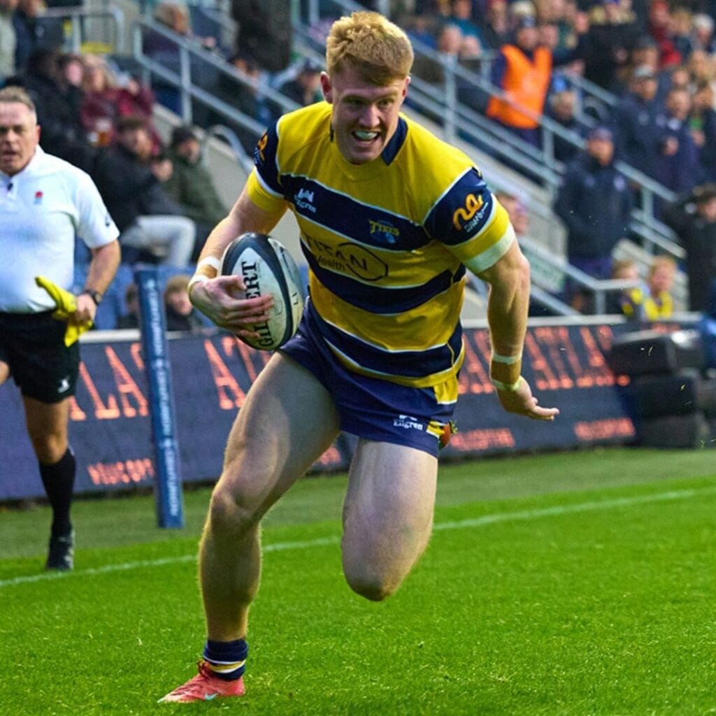 Albert Bradshaw scoring against Rotherham Titans